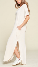 Load image into Gallery viewer, Cashmere Maxi w/ Pockets
